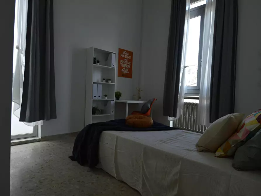 Immagine 5 di Camera in affitto  in Vicolo Franco Villa a Reggio Nell'emilia