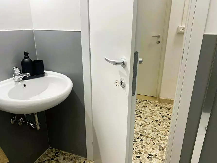 Immagine 9 di Camera in affitto  in Vicolo Franco Villa a Reggio Nell'emilia