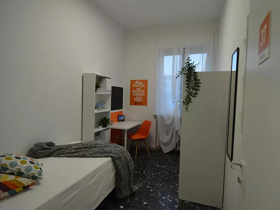 Immagine 5 di Camera in affitto  in Vicolo Franco Villa a Reggio Nell'emilia