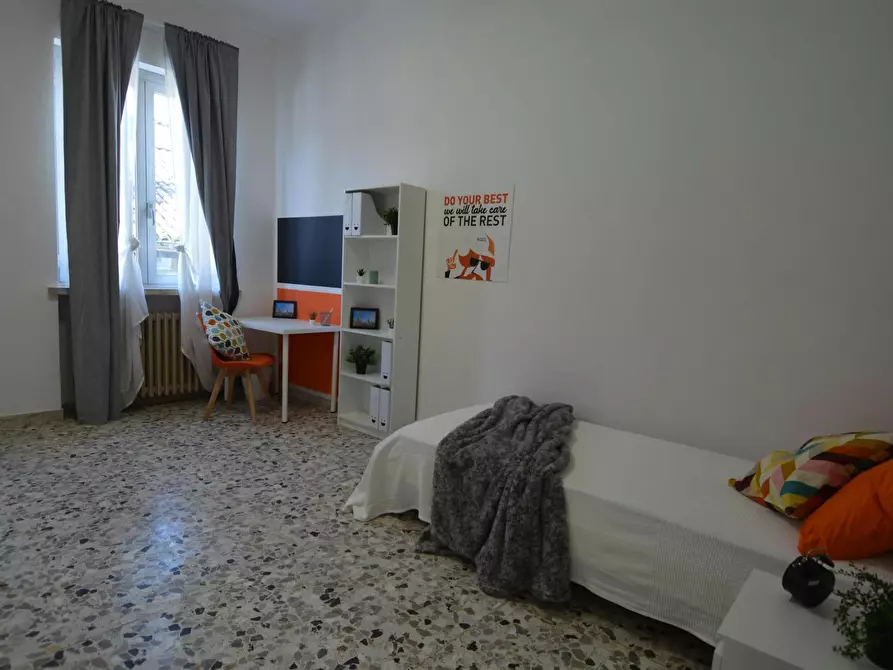 Immagine 4 di Camera in affitto  in Vicolo Franco Villa a Reggio Nell'emilia