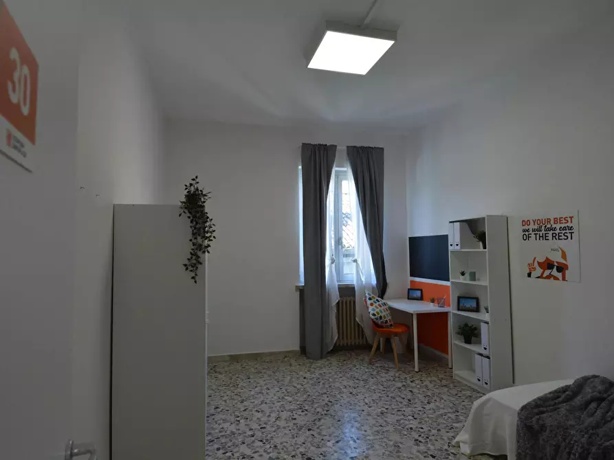 Immagine 5 di Camera in affitto  in Vicolo Franco Villa a Reggio Nell'emilia