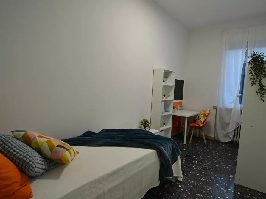Immagine 3 di Camera in affitto  in Vicolo Franco Villa a Reggio Nell'emilia