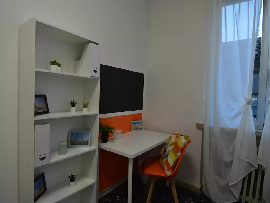 Immagine 2 di Camera in affitto  in Vicolo Franco Villa a Reggio Nell'emilia