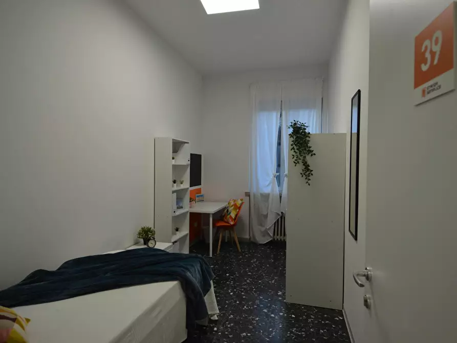 Immagine 4 di Camera in affitto  in Vicolo Franco Villa a Reggio Nell'emilia