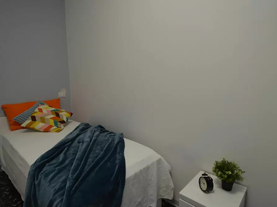 Immagine 1 di Camera in affitto  in Vicolo Franco Villa a Reggio Nell'emilia