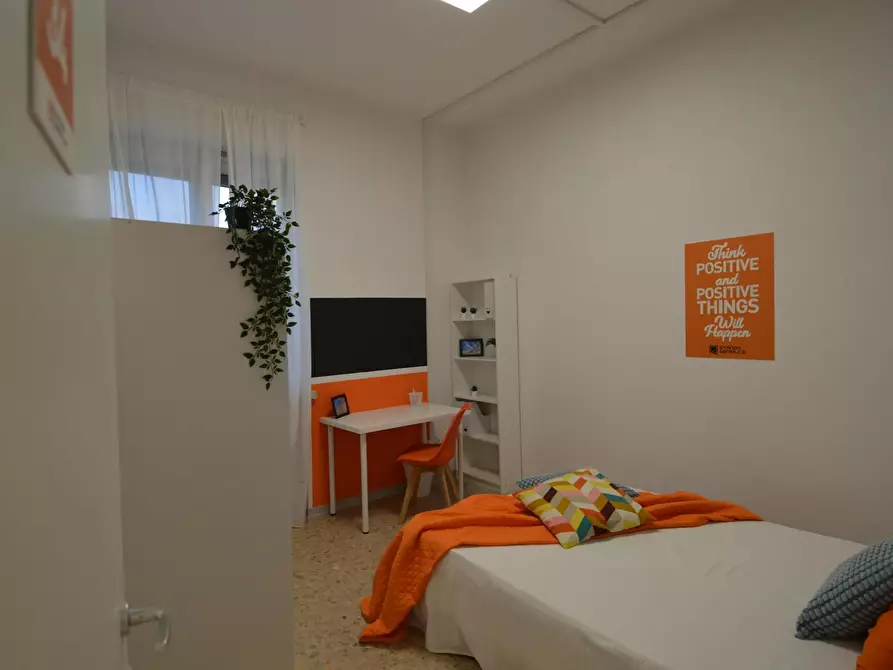 Immagine 5 di Camera in affitto  in Vicolo Franco Villa a Reggio Nell'emilia