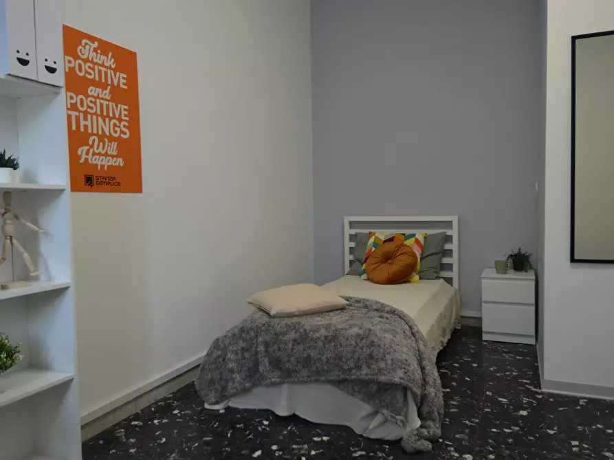 Immagine 1 di Camera in affitto  in Vicolo Franco Villa a Reggio Nell'emilia