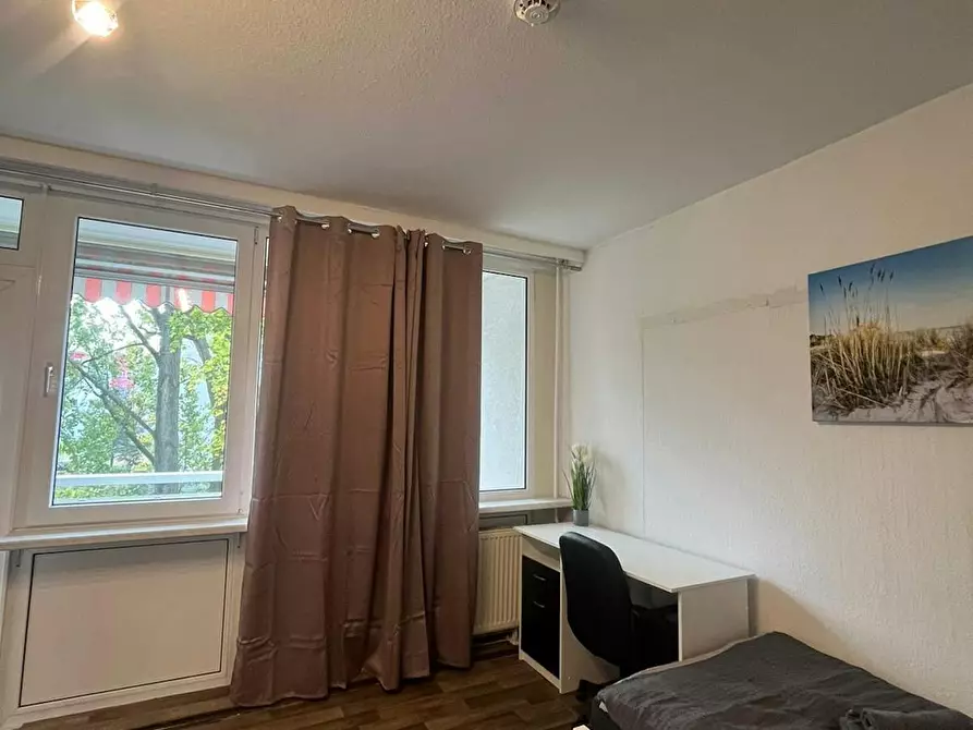 Immagine 8 di Appartamento in affitto  in Moldaustraße a Berlin