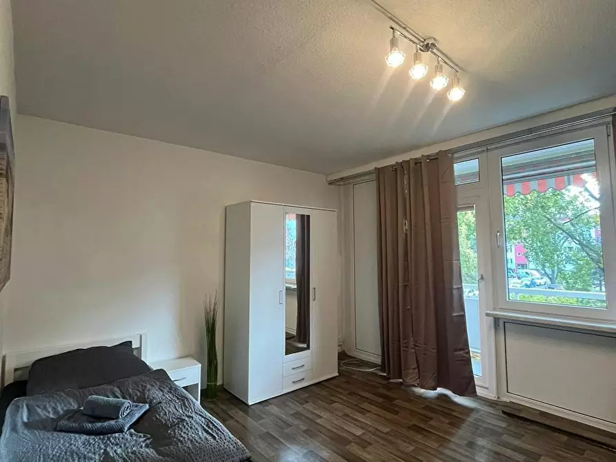 Immagine 6 di Appartamento in affitto  in Moldaustraße a Berlin
