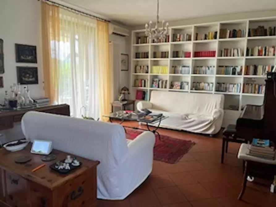 Immagine 5 di Casa indipendente in affitto  in Via Campi Aperti a Barasso