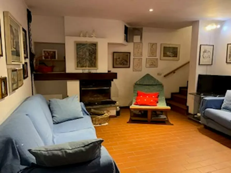 Immagine 1 di Casa indipendente in affitto  in Via Campi Aperti a Barasso