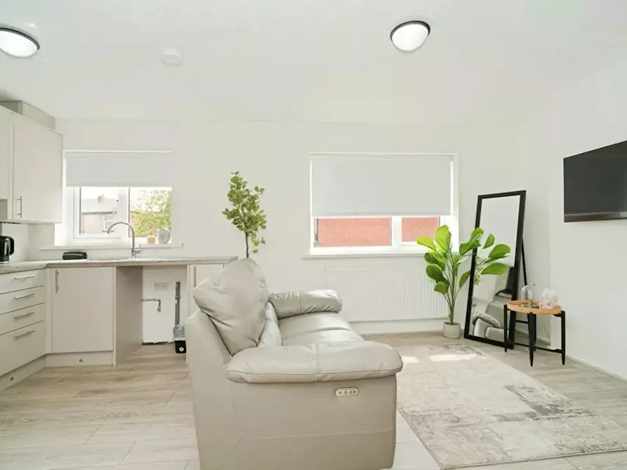 Immagine 10 di Casa indipendente in affitto  in Albert Street a 