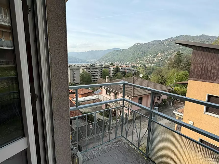 Immagine 8 di Camera in affitto  in Via Innocenzo Guaita a Como