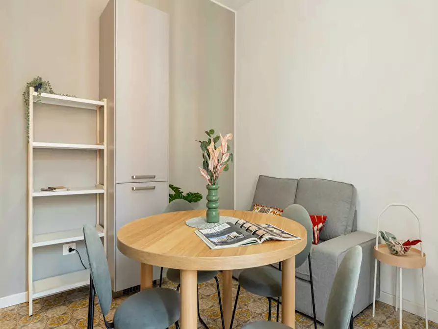 Immagine 10 di Camera in affitto  in Via Luigi Scrosati a Milano