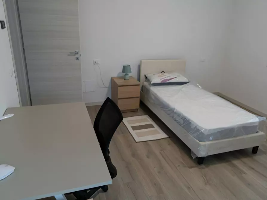 Immagine 6 di Camera in affitto  in Via Vecchia a Padova