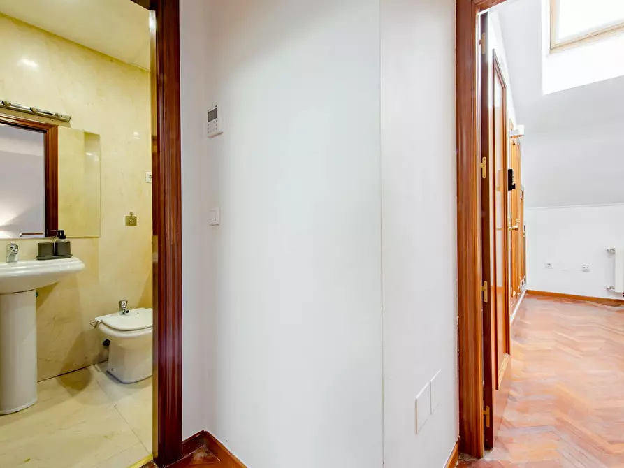 Immagine 9 di Camera in affitto  in Calle de Ulises a Madrid