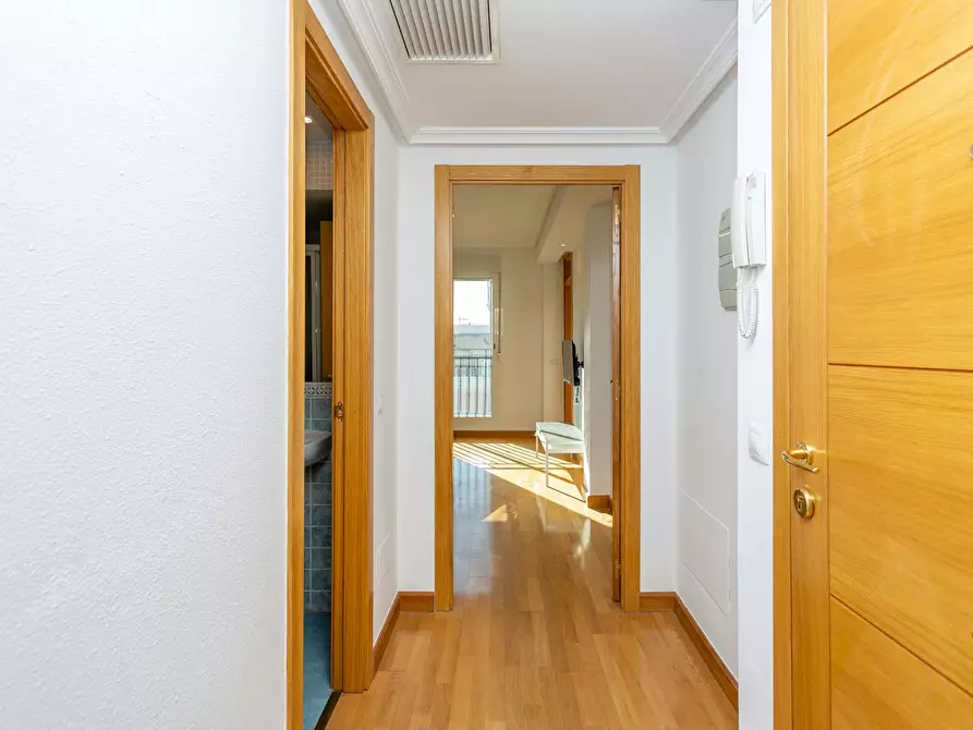 Immagine 6 di Appartamento in affitto  in Calle de Santoña a Madrid