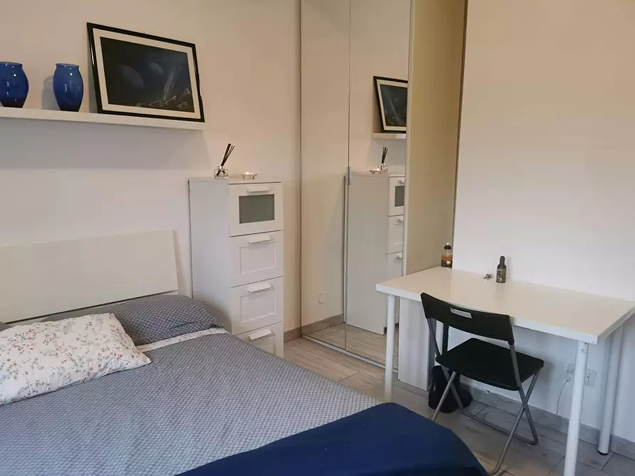 Immagine 3 di Camera in affitto  in Via Vittorio Scialoia a Milano