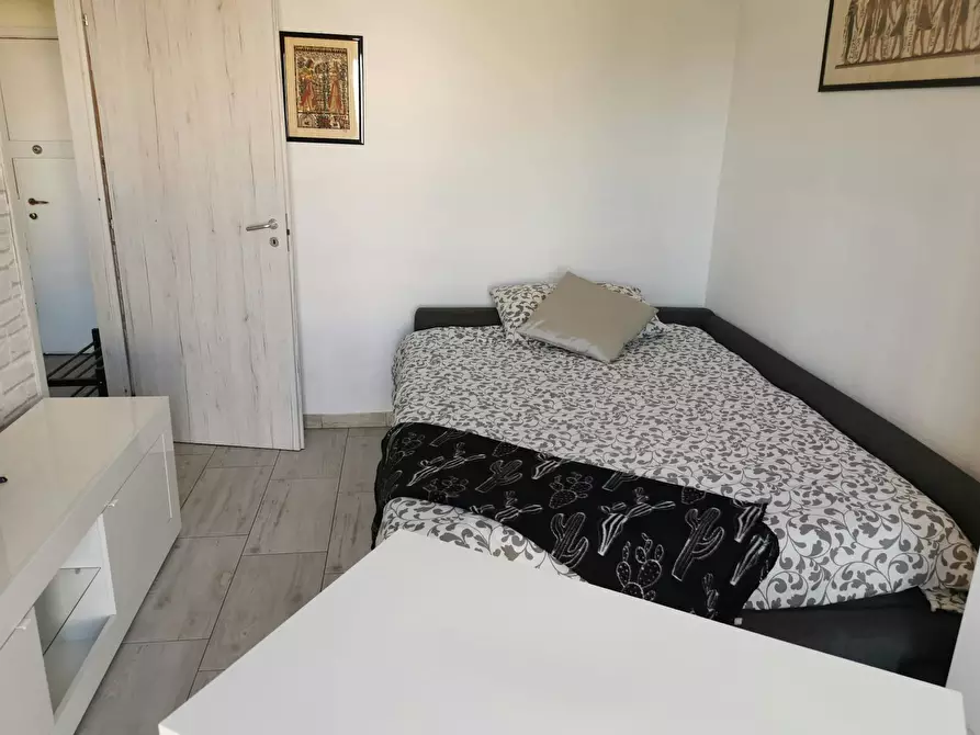 Immagine 1 di Camera in affitto  in Via Vittorio Scialoia a Milano