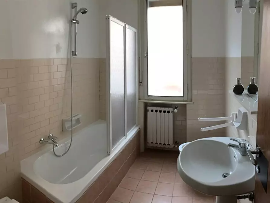 Immagine 3 di Camera in affitto  in Viale Nepomuceno Bolognini a Trento