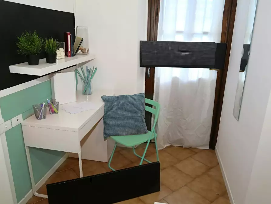 Immagine 3 di Camera in affitto  in Via Ergisto Bezzi a Trento