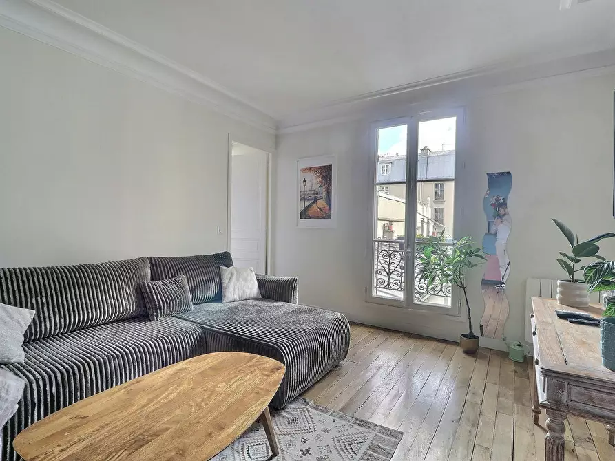 Immagine 5 di Appartamento in affitto  in Place Saint-Pierre a Paris 18