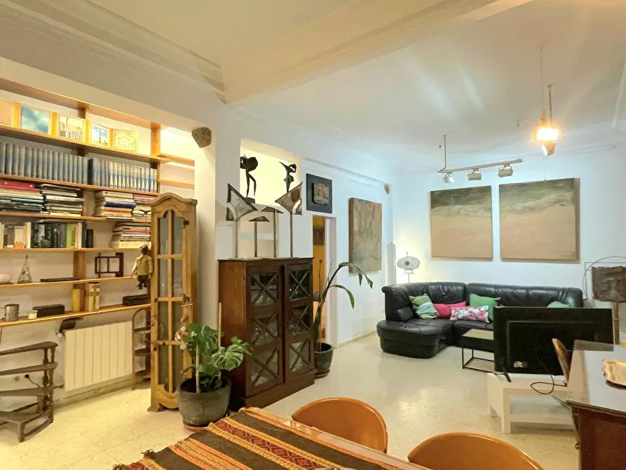 Immagine 8 di Appartamento in affitto  in Plaça de Manises a Valencia
