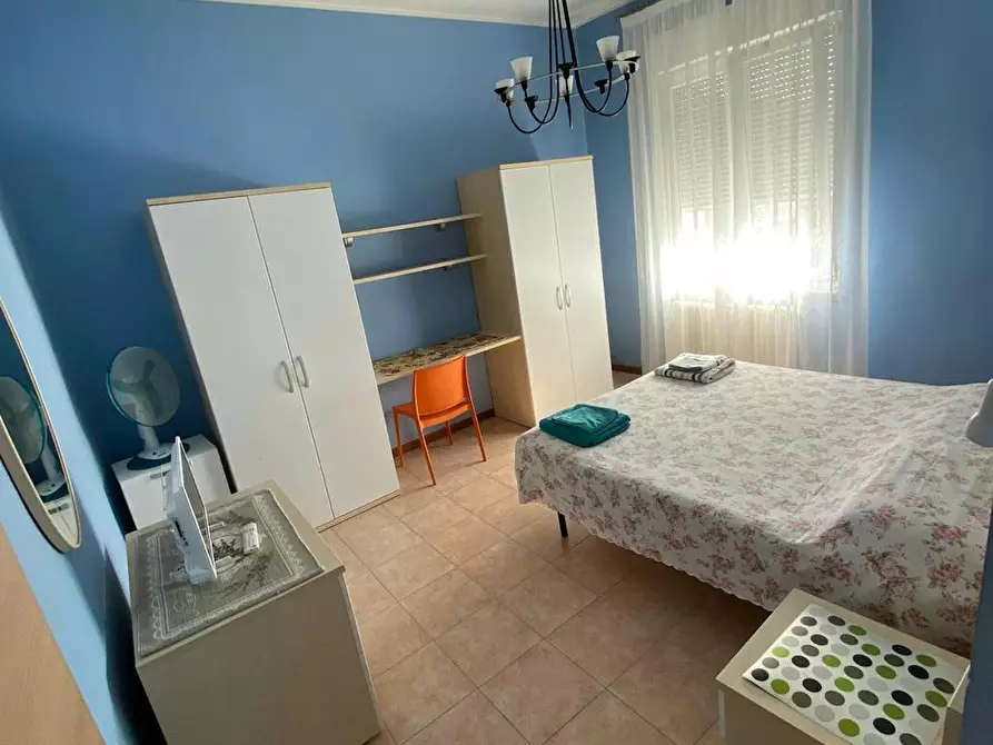 Immagine 1 di Camera in affitto  in Via Rolando dei Capelluti a Parma