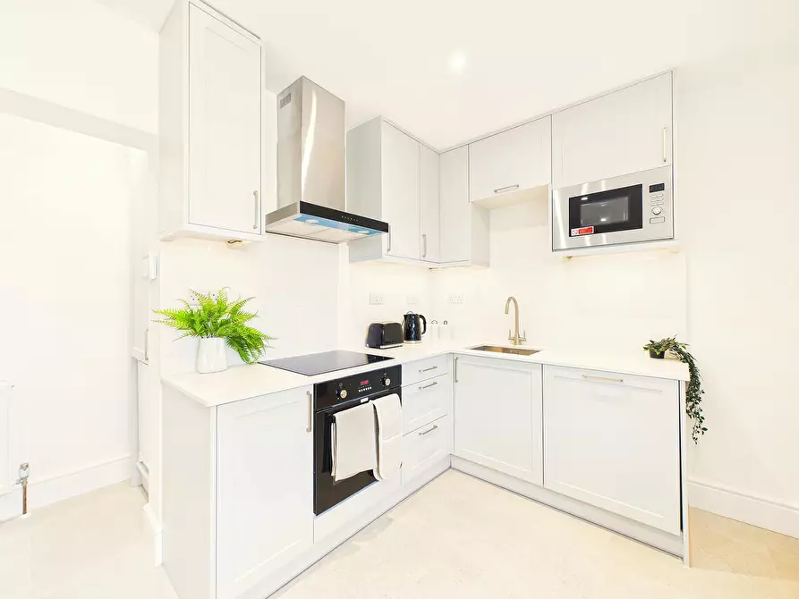 Immagine 5 di Appartamento in affitto  in Henrietta Street a Cheltenham