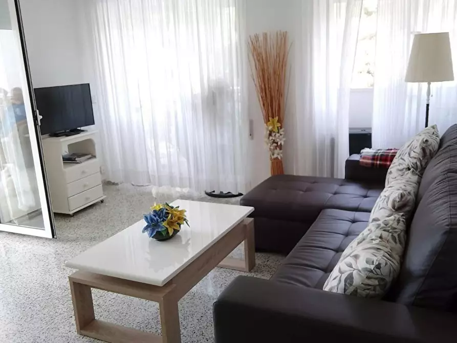 Immagine 7 di Casa indipendente in affitto  in Ronda Ramon de Campoamor a Punta Prima