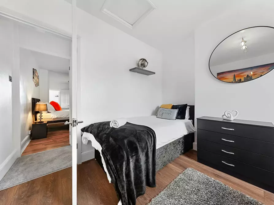 Immagine 8 di Casa indipendente in affitto  in Watford Field Road a Watford