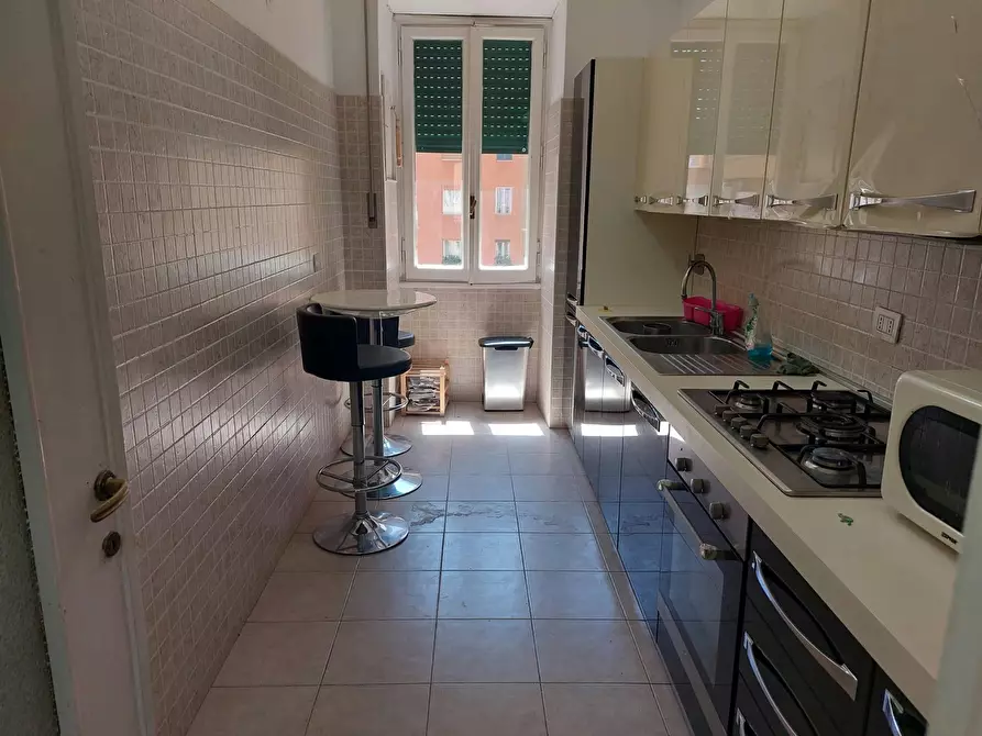 Immagine 3 di Camera in affitto  in Via Raffaello Giovagnoli a Roma