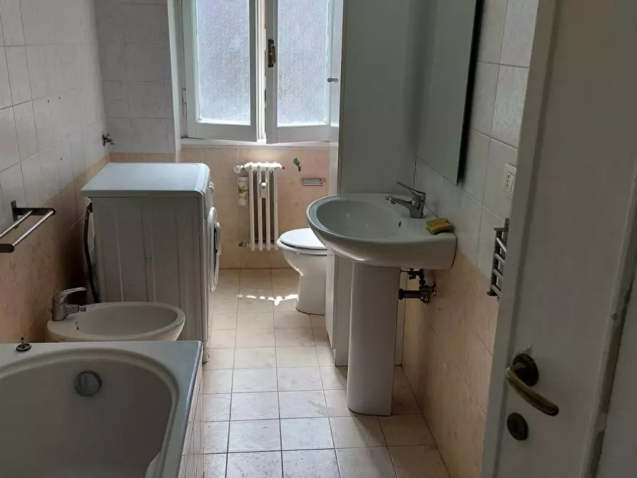 Immagine 2 di Camera in affitto  in Via Raffaello Giovagnoli a Roma