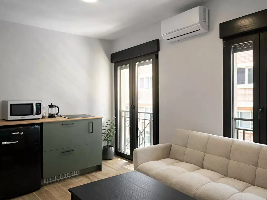 Immagine 1 di Appartamento in affitto  in Calle de Brescia a Madrid