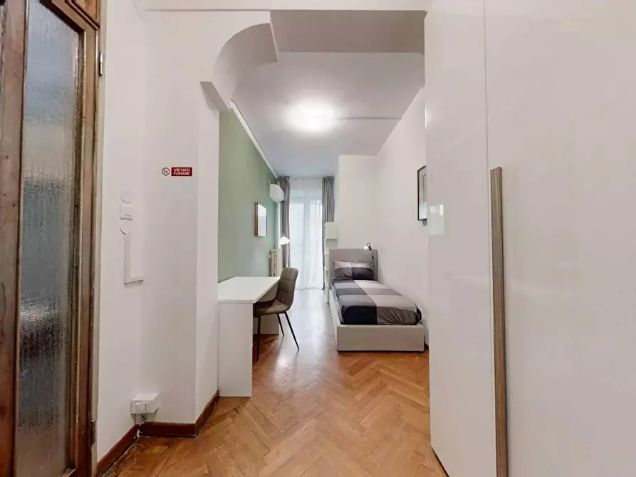 Immagine 3 di Camera in affitto  in Via Ugo Foscolo a Padova