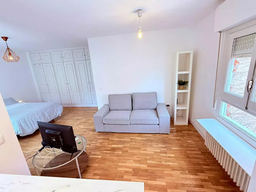 Immagine 5 di Appartamento in affitto  in Calle de Amaniel a Madrid