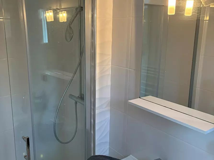 Immagine 8 di Casa indipendente in affitto  in Avenue Joffre a Saint-Maur-des-Fossés