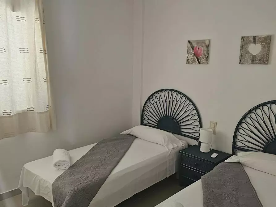 Immagine 7 di Appartamento in affitto  in Carrer de Roderic de Osona a Oliva