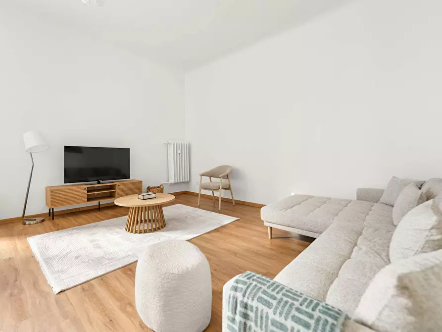 Immagine 5 di Appartamento in affitto  in Südendstraße a Berlin