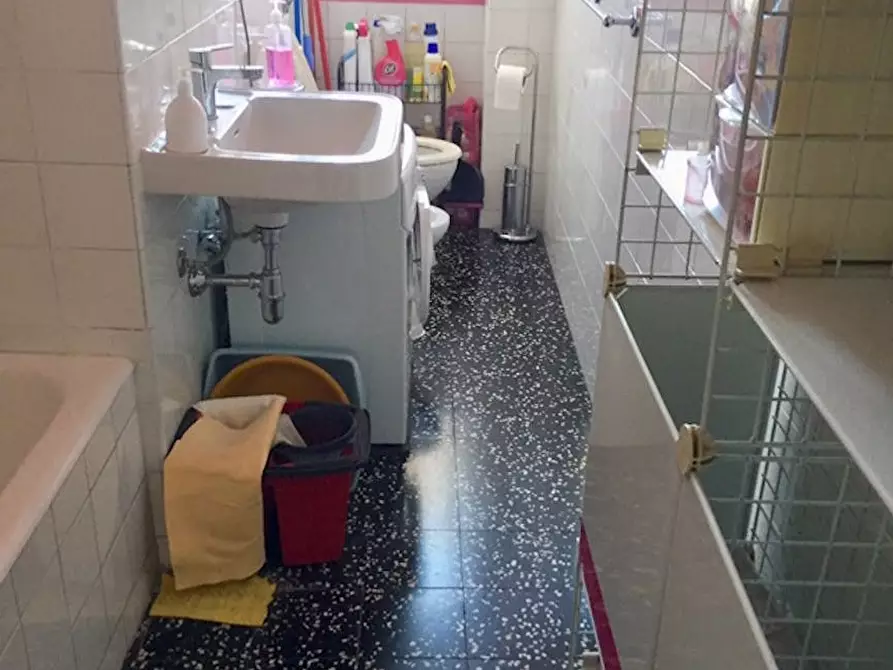 Immagine 4 di Camera in affitto  in Via Giovanni Pezzotti a Milano