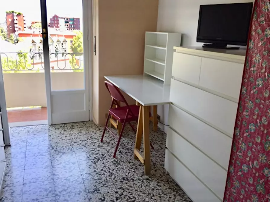 Immagine 3 di Camera in affitto  in Via Giovanni Pezzotti a Milano