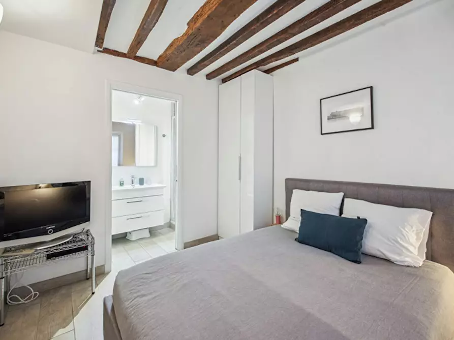 Immagine 6 di Appartamento in affitto  in Rue Pierre Leroux a Paris 07