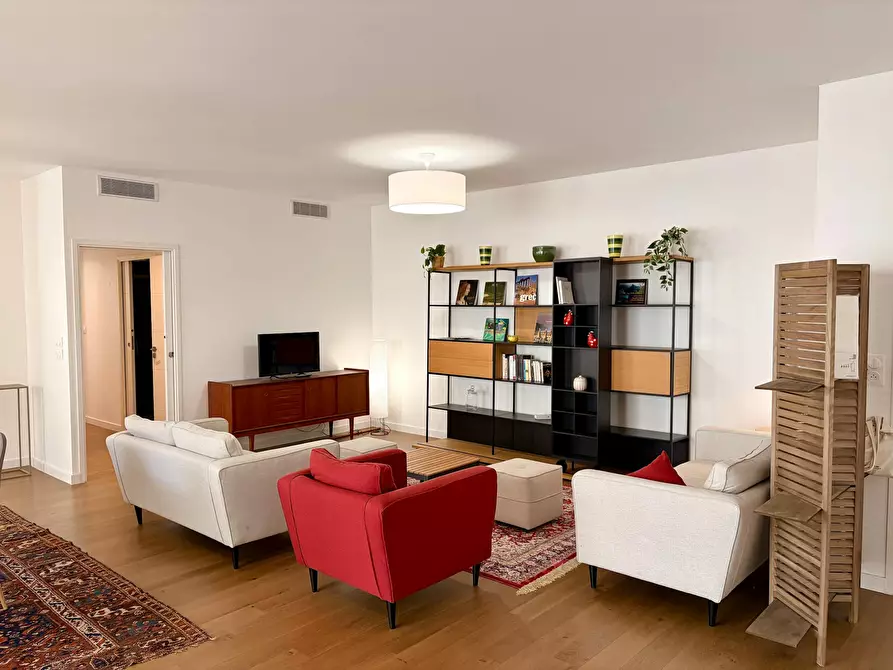 Immagine 6 di Appartamento in affitto  in Rue Curie a Lyon