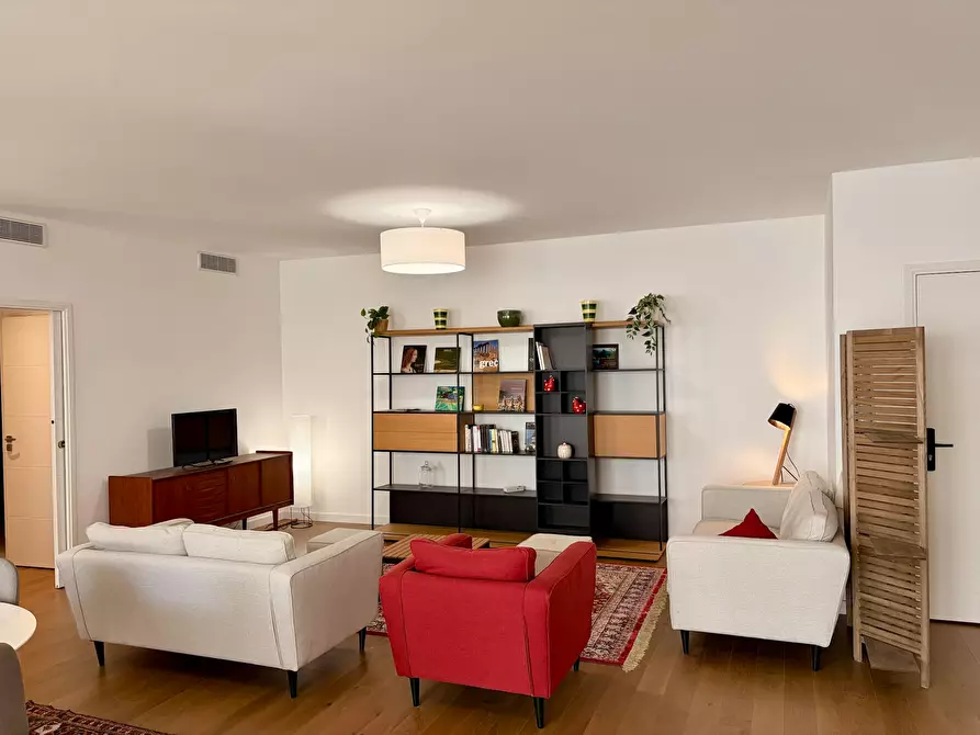 Immagine 5 di Appartamento in affitto  in Rue Curie a Lyon