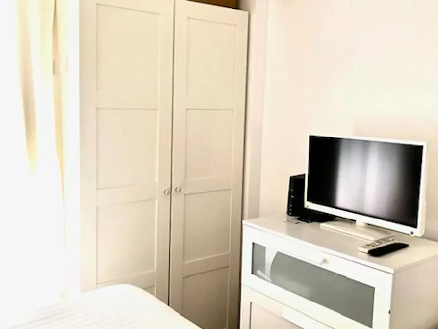 Immagine 8 di Appartamento in affitto  in Rue Saint Charles a Paris
