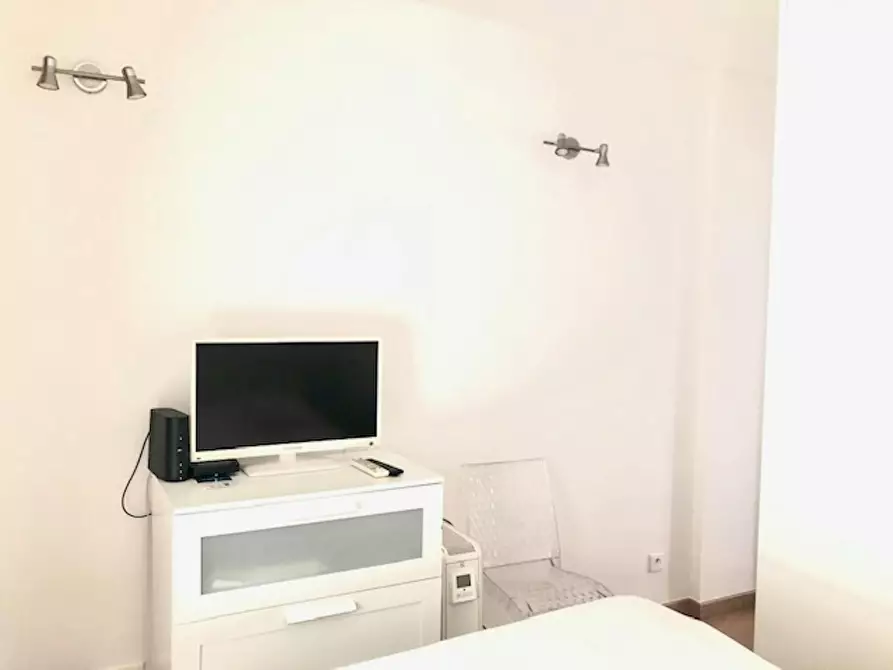 Immagine 7 di Appartamento in affitto  in Rue Saint Charles a Paris