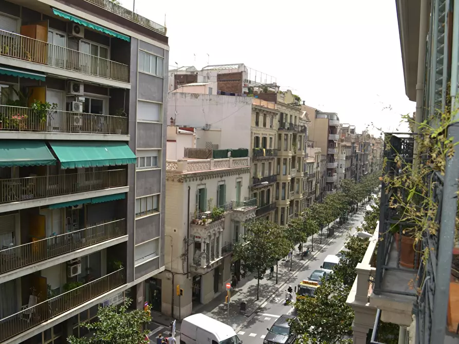 Immagine 10 di Camera in affitto  in Carrer Gran de Gràcia a Barcelona