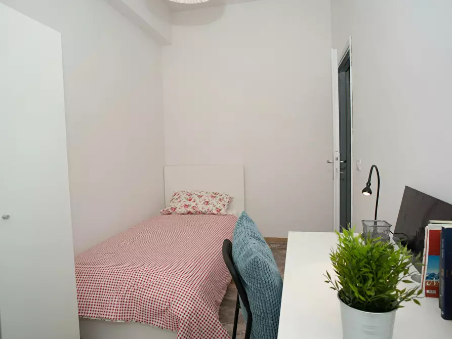 Immagine 1 di Camera in affitto  in Via Quintino Sella a Firenze