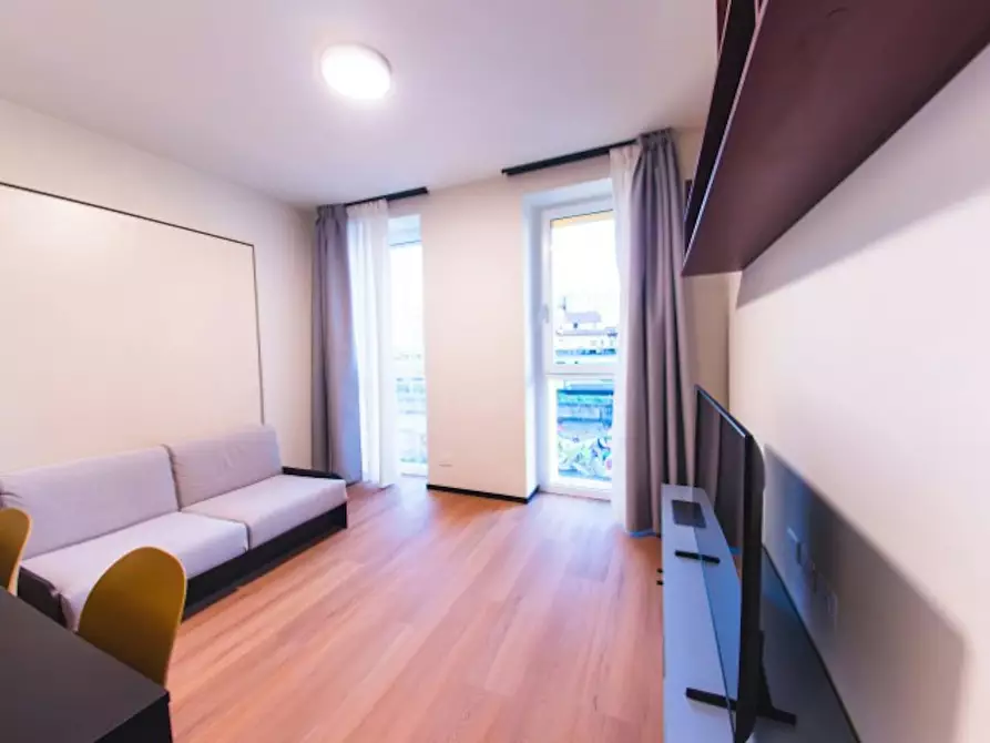 Immagine 5 di Appartamento in affitto  in Via Leonardo Bistolfi a Milano