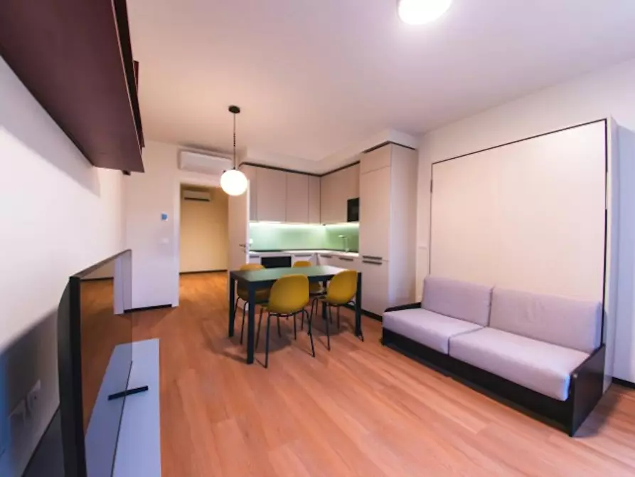 Immagine 4 di Appartamento in affitto  in Via Leonardo Bistolfi a Milano